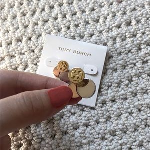 SUPER CUTE Tory Burch triple color earrings